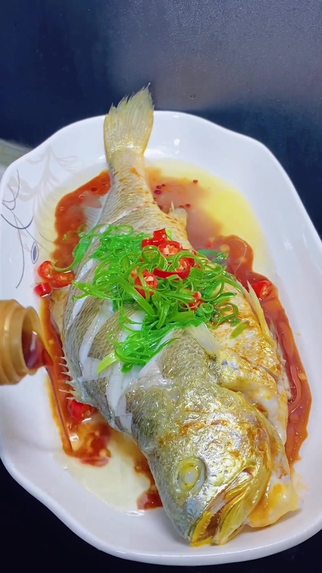 在家做清蒸黄花鱼,味道赛饭店,做法超简单!