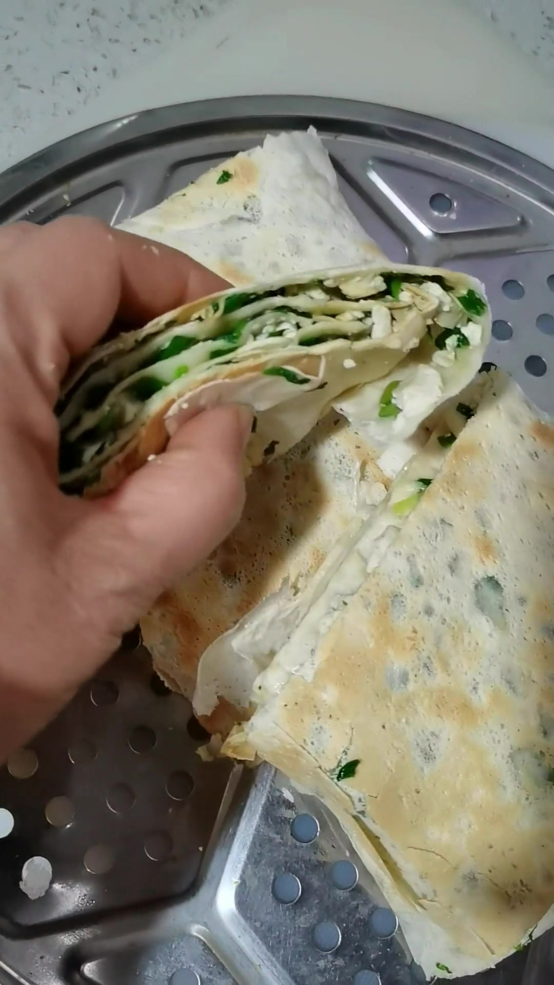 山东塌煎饼,有很多种做法,这种是我们临沂市罗庄区最传统的做法,我都好多好多年没吃过这种做法
