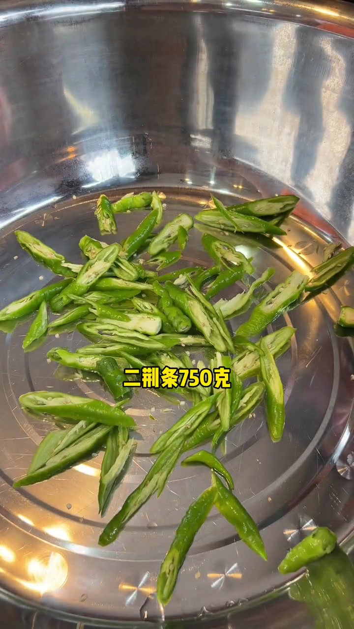 每天连汤汁都不剩的柠檬酸辣鸡爪制作配方分享