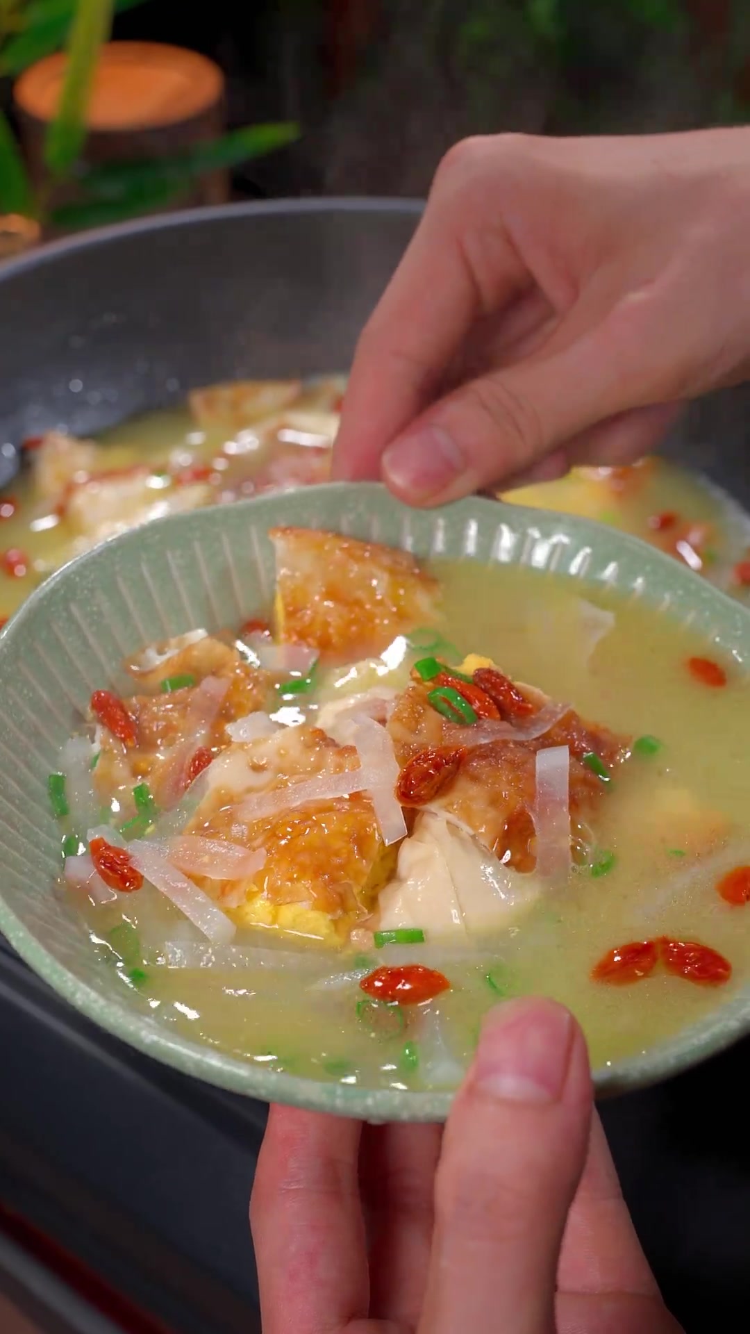 秋冬季节一定要喝这个萝卜丝汤,鲜美好喝,做法简单又营养