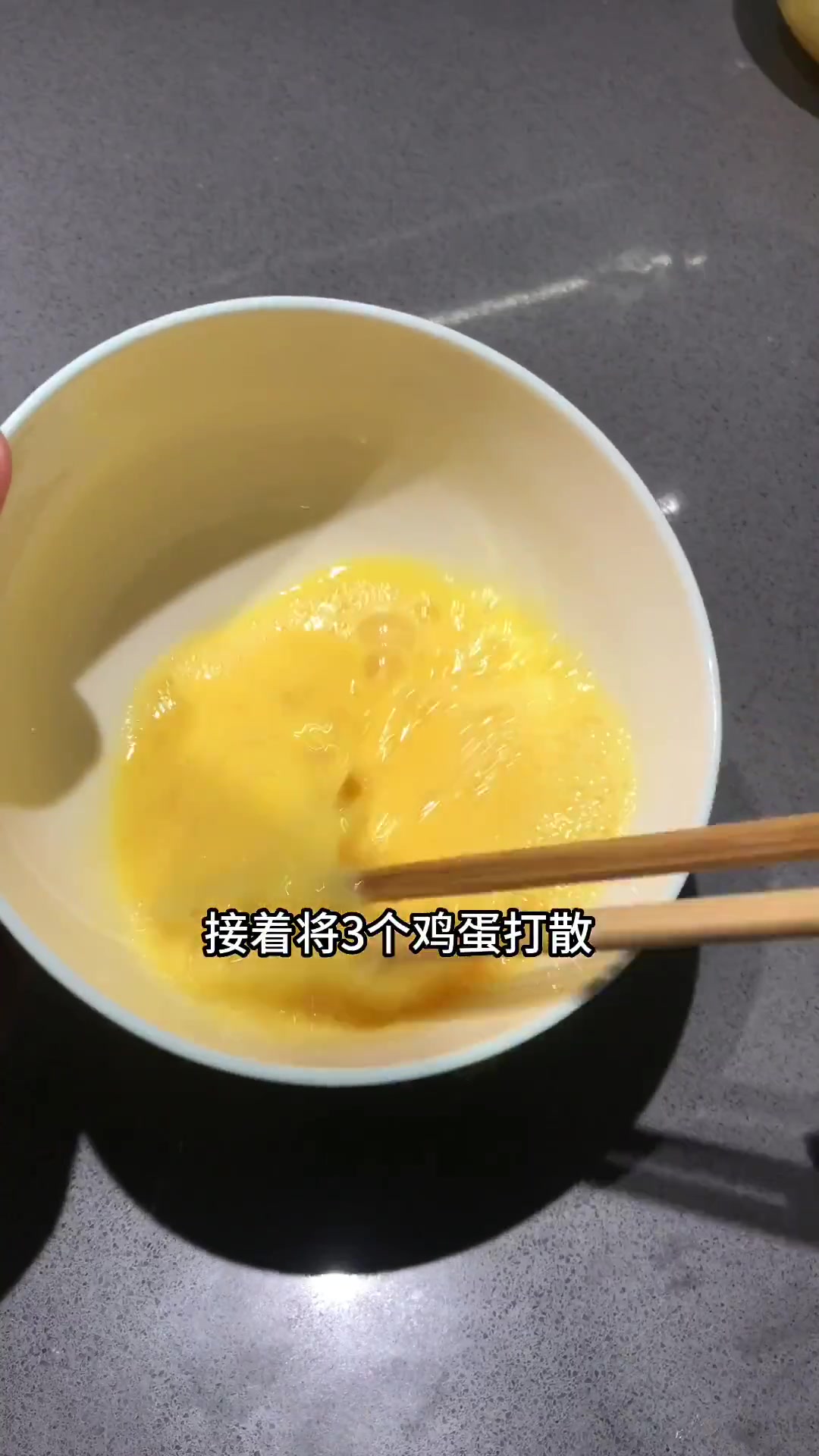 今天给姐姐安排了超好吃的酥皮奶油泡芙！