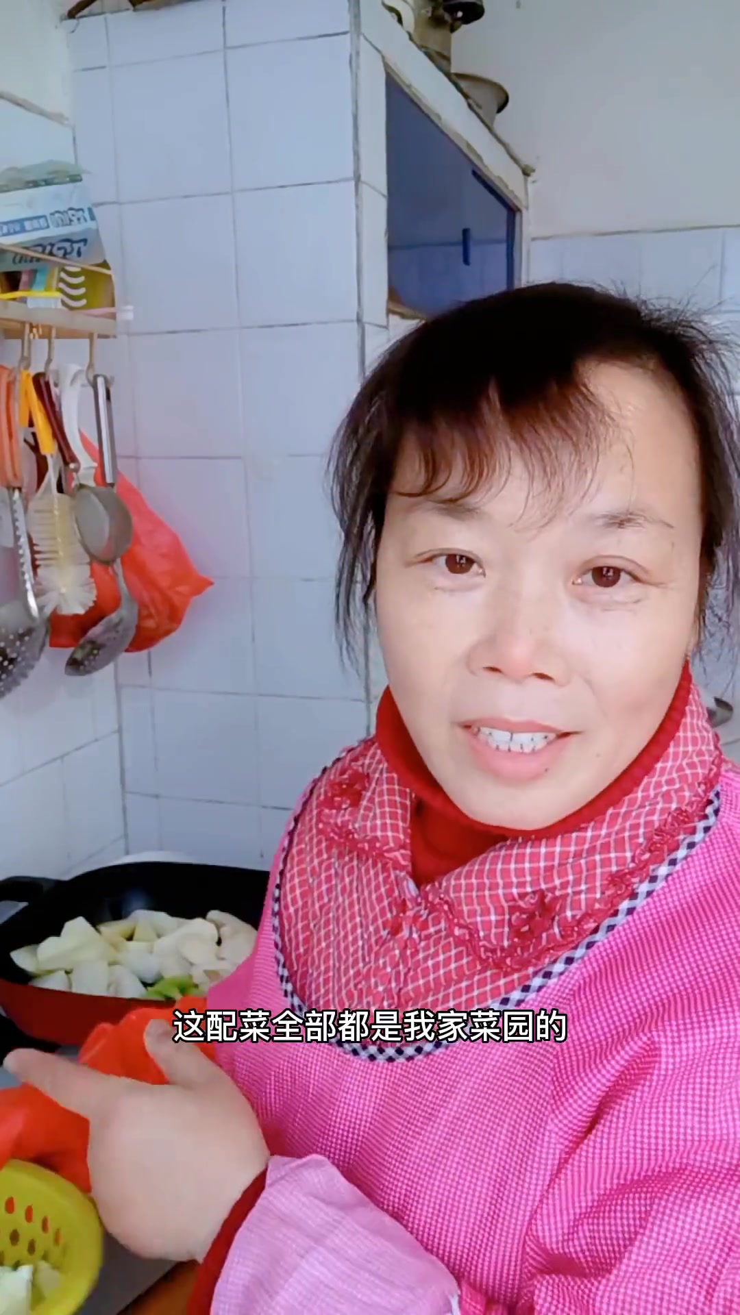 自制火锅底料做羊肉火锅,麻辣鲜香,肉质软嫩,快试试!