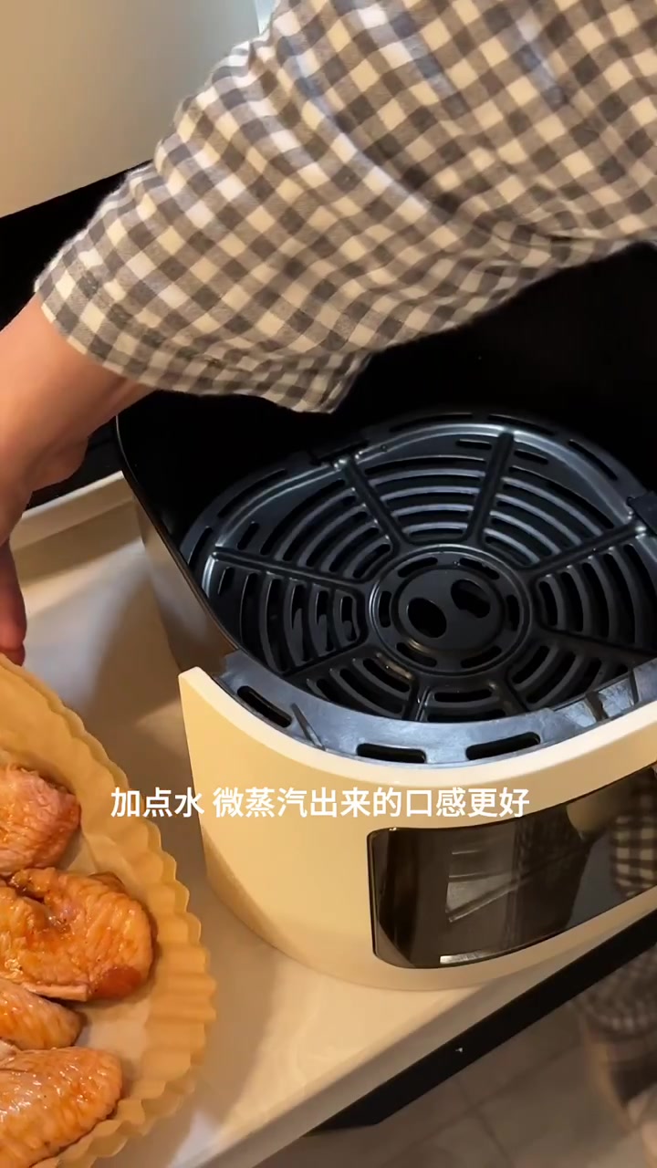 同居vlog｜贝果披萨｜咖啡店｜鸡翅乌冬面冬天太适合睡懒觉啦枕着我的专用枕头(大上的胳膊)