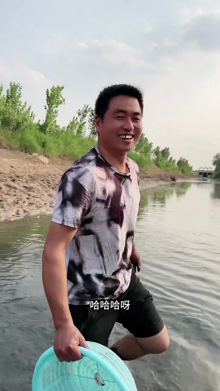 摸鱼的乐趣与记录，真实生活的点滴瞬间