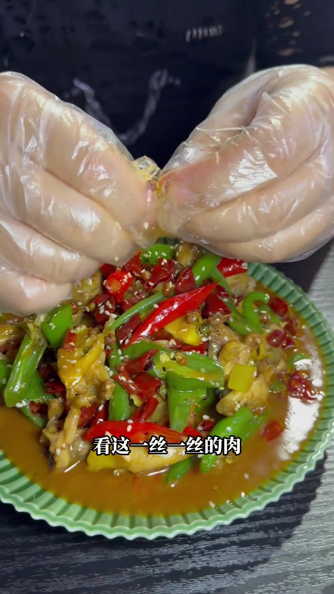 真探老田，深夜美食探寻，品味特色夜宵