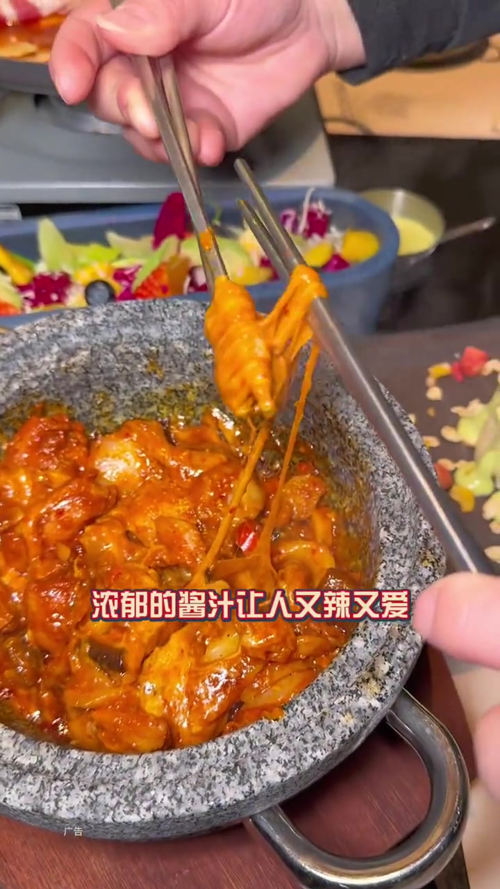 不用去韩国也能吃到又美又高级的韩国料理咯！