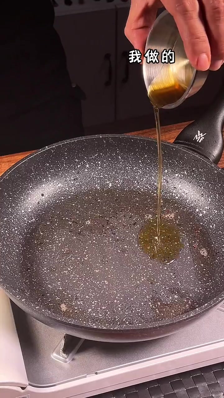 一条培根一点肉沫,做出超顶蛋炒饭
