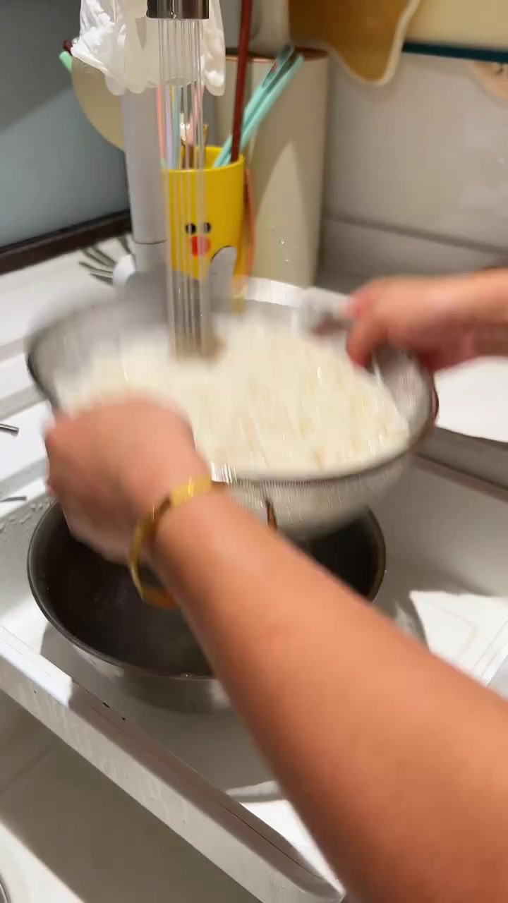 今天的早餐：牛腩汤粉