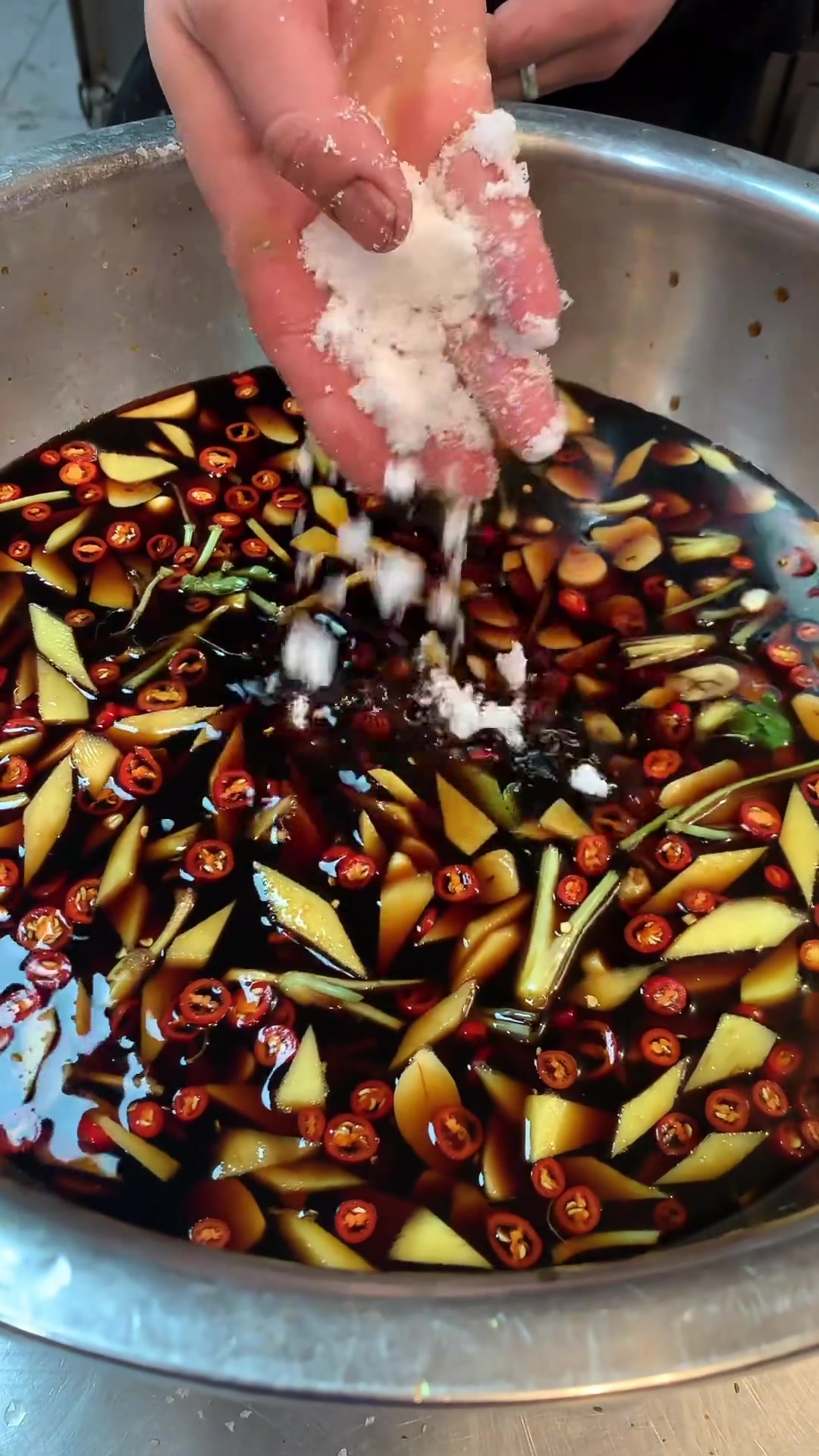 嘎嘎爽口下酒的双脑袋特色凉菜辣小海带教程