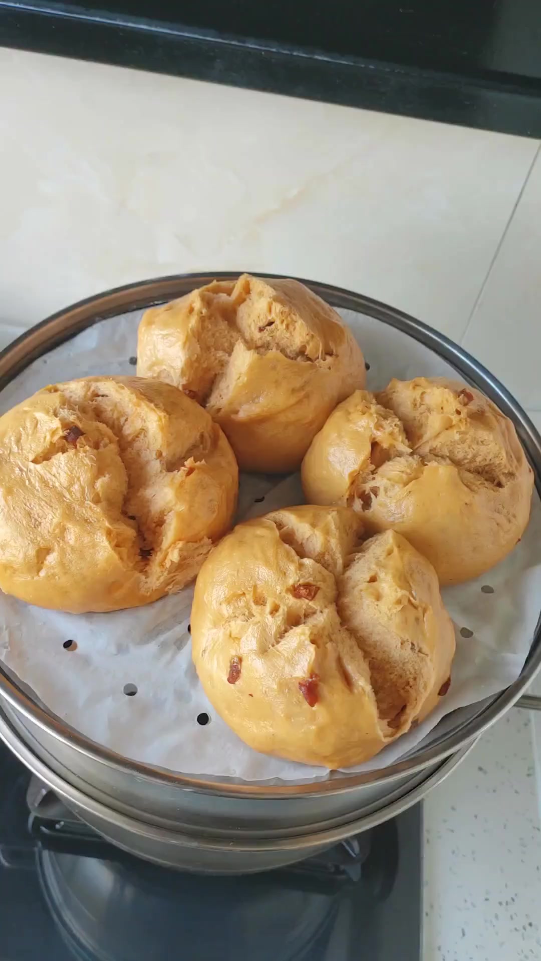 原来红枣开花馒头这么简单，按照这个方法，自然开花一试一个准