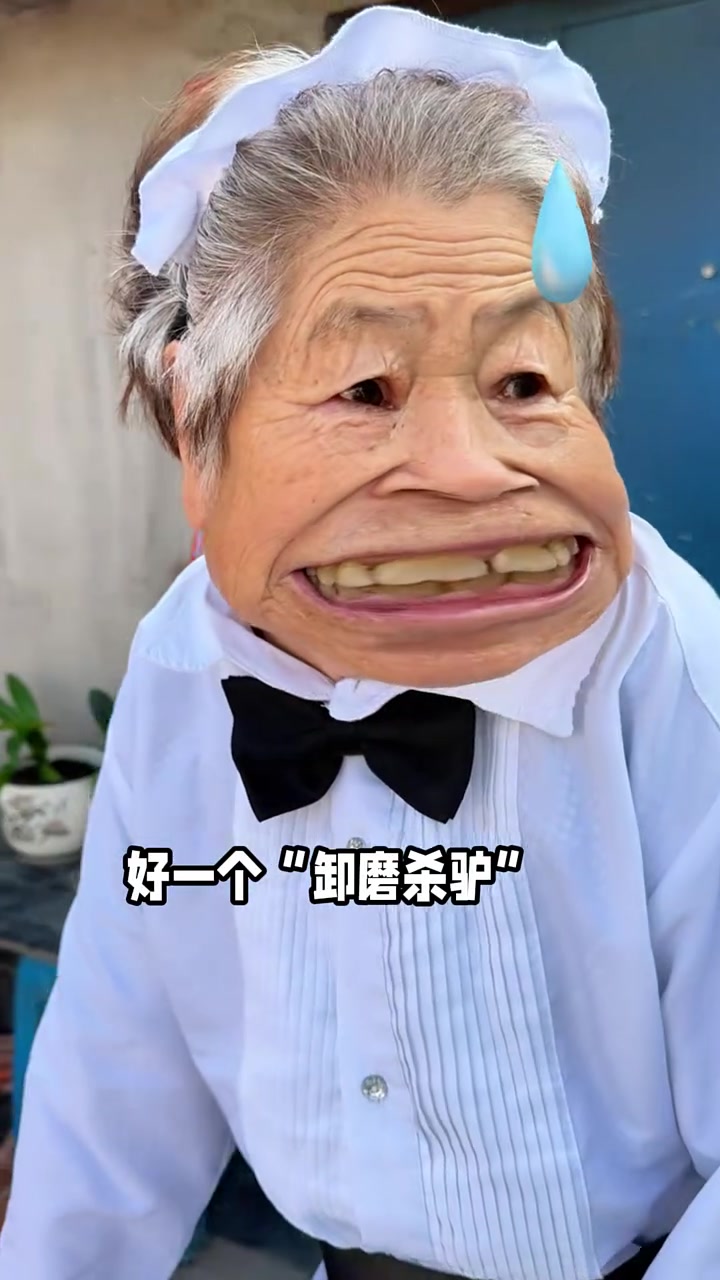 一个用矿泉水瓶、一个用绞肉机,两人的懒人版冰激凌都超级简单还好吃,真的很难抉择呀!