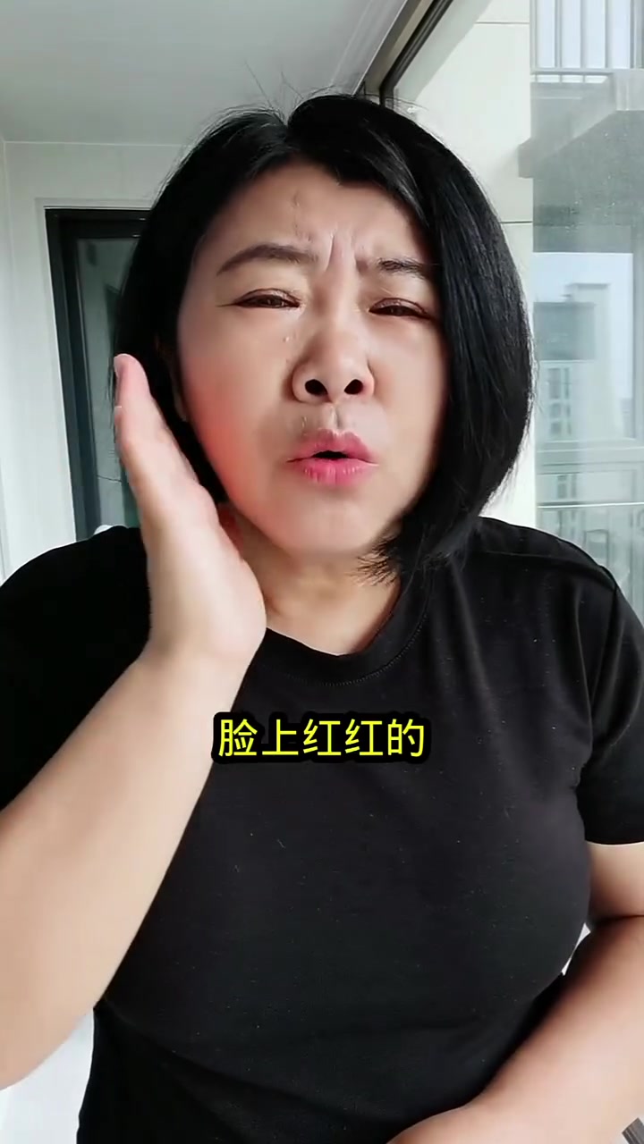 端午节当天全家人聚餐 我妈打了我老公一巴掌我一气之下掀翻了桌子