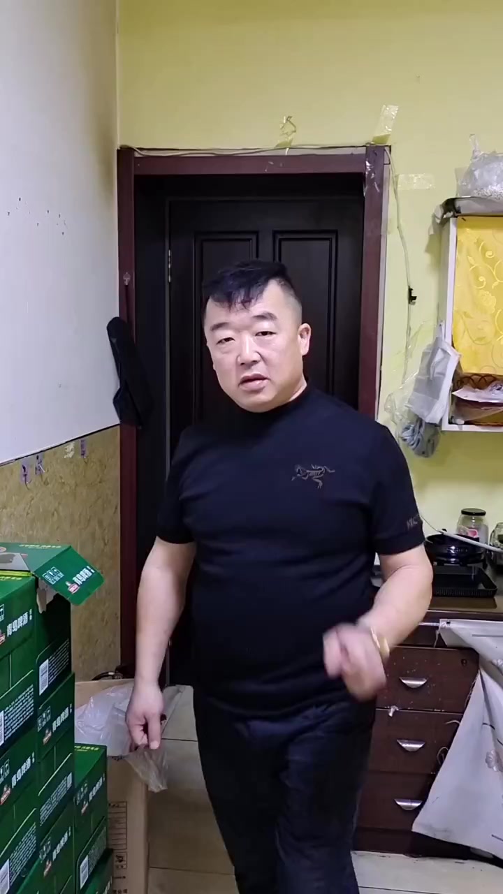 桐阳松花江畔家常炖虫虫鱼，味道超鲜美！