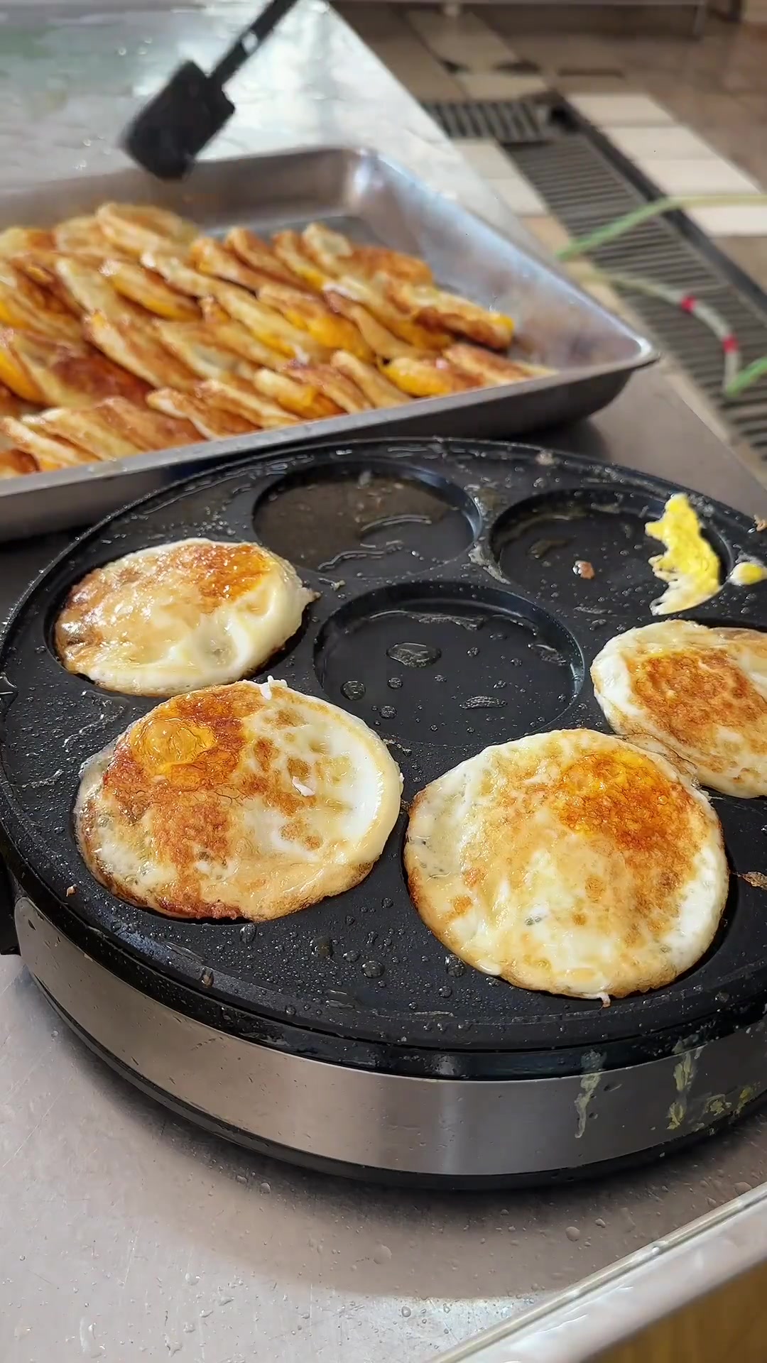 今日分享食堂大锅菜,酱汁荷包蛋,既有营养,简单易学
