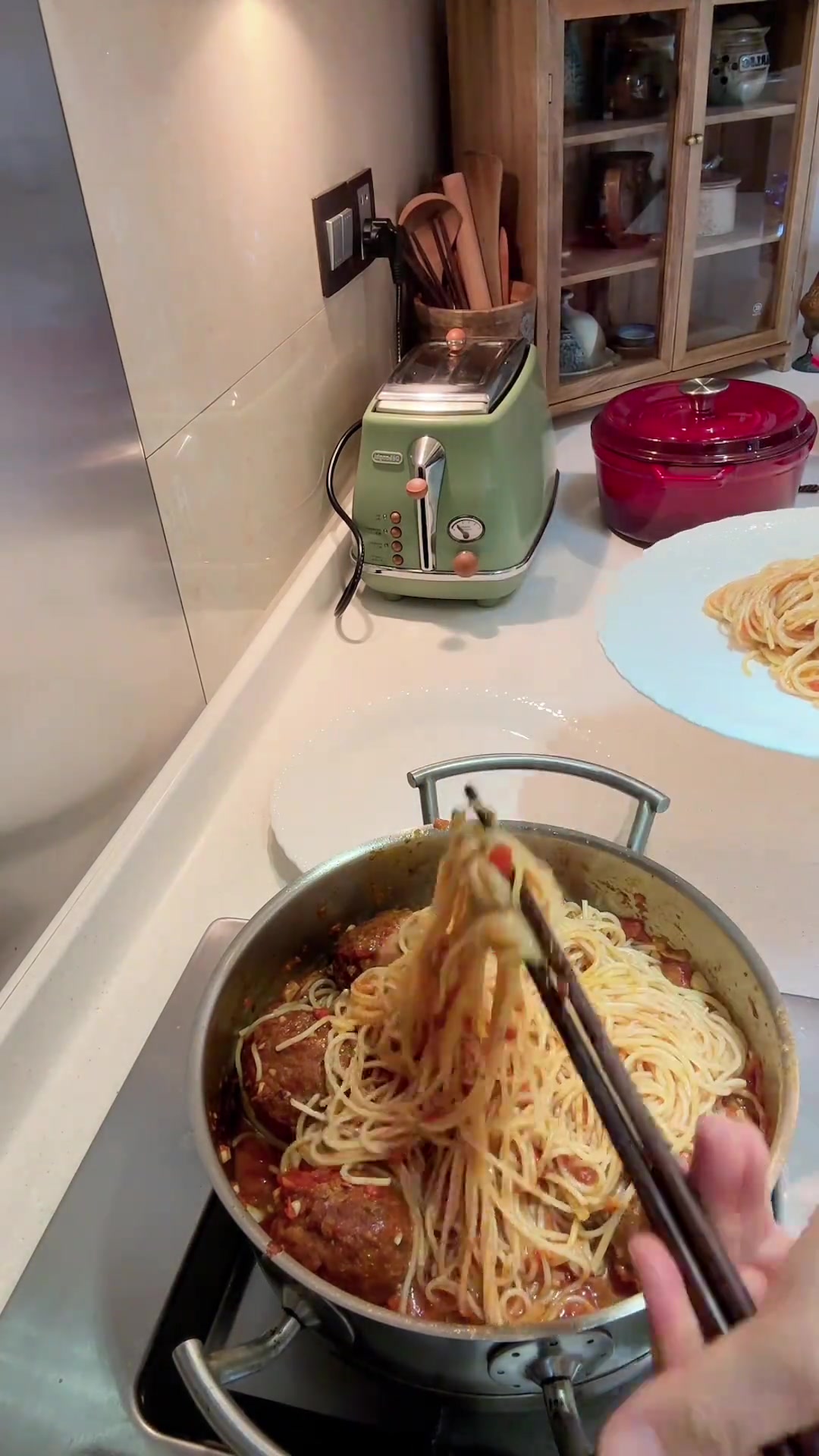 Max和麦爸的西红柿肉丸意大利面,美味诱人,香气四溢