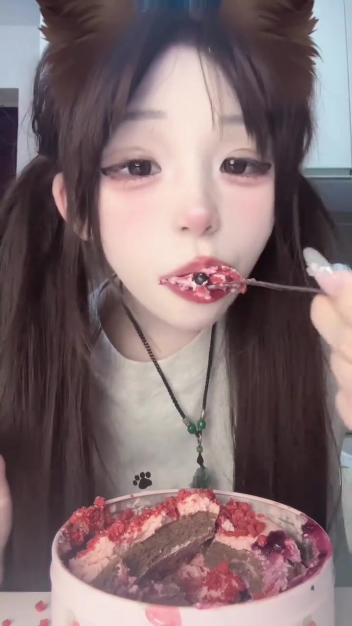 来来来，蛋糕返场，莓莓双拼