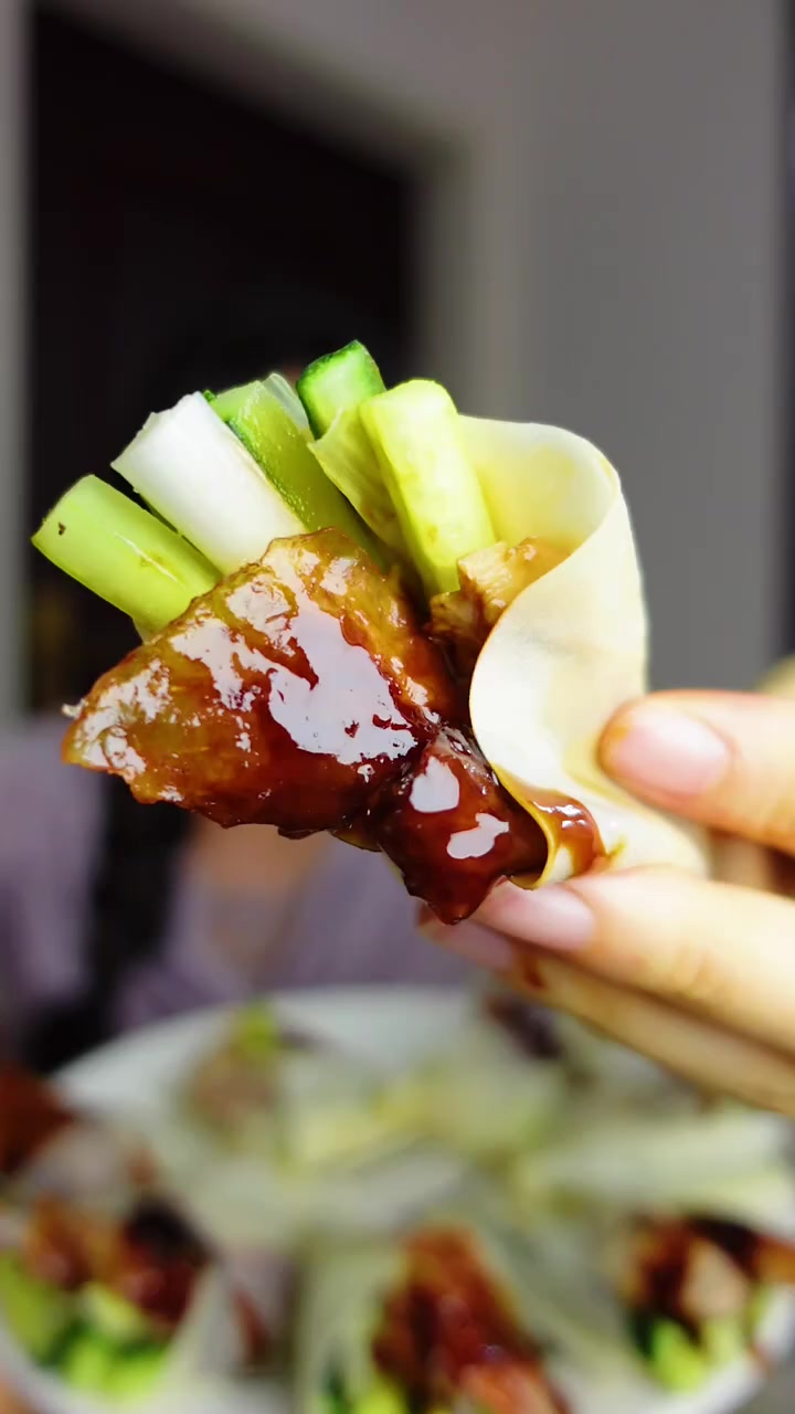 姐妹们！片皮烤鸭必须安排上啦！