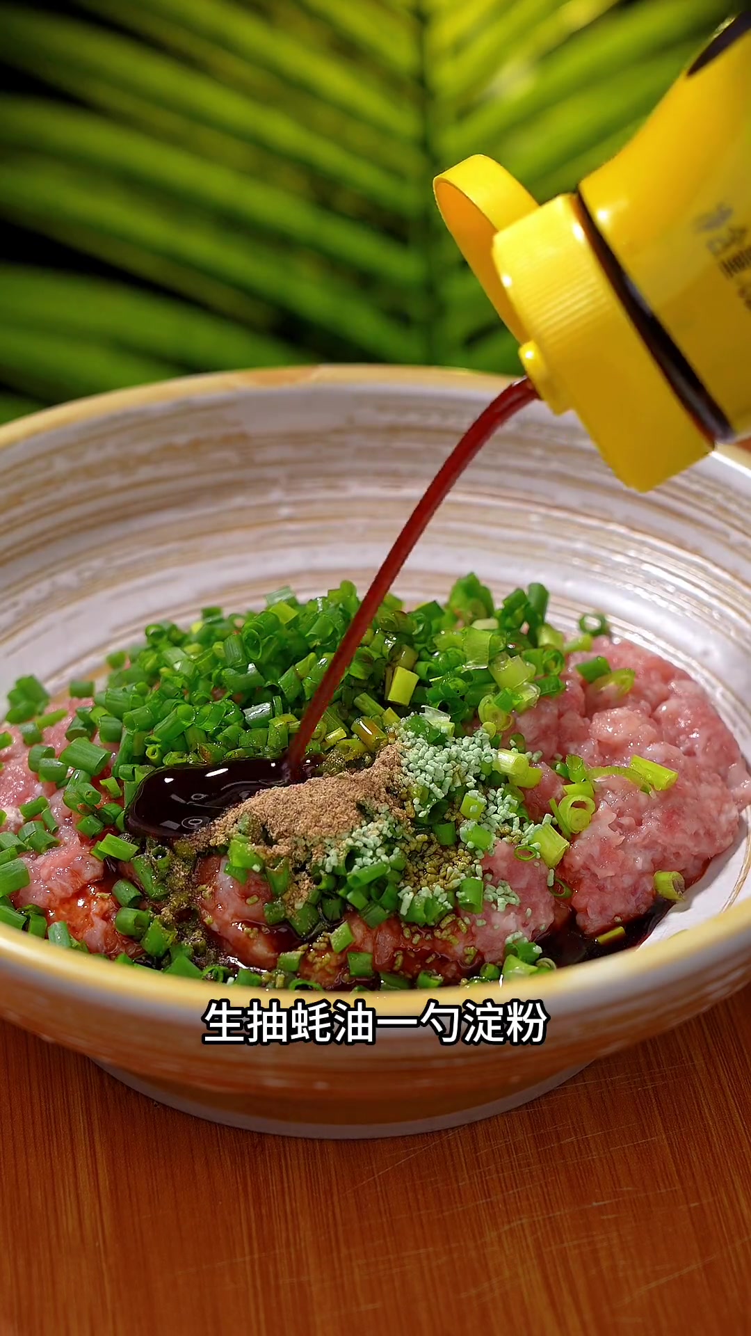 家里团圆的时候，你就做这个珍珠肉丸，寓意团团圆圆，全家人都抢着吃