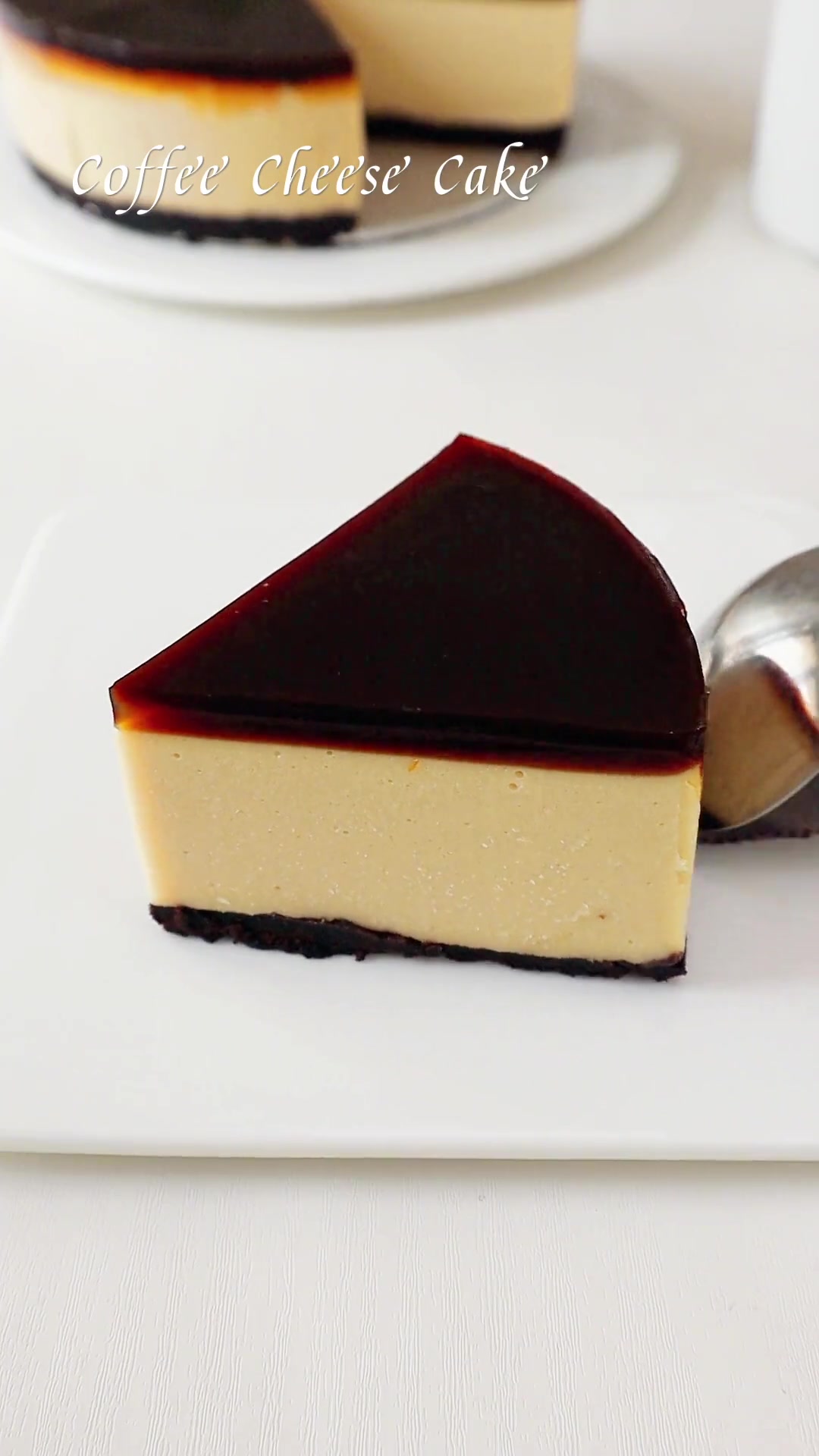 咖啡冰淇淋口感醇厚丝滑入口即化，咖啡芝士慕斯蛋糕做法简单