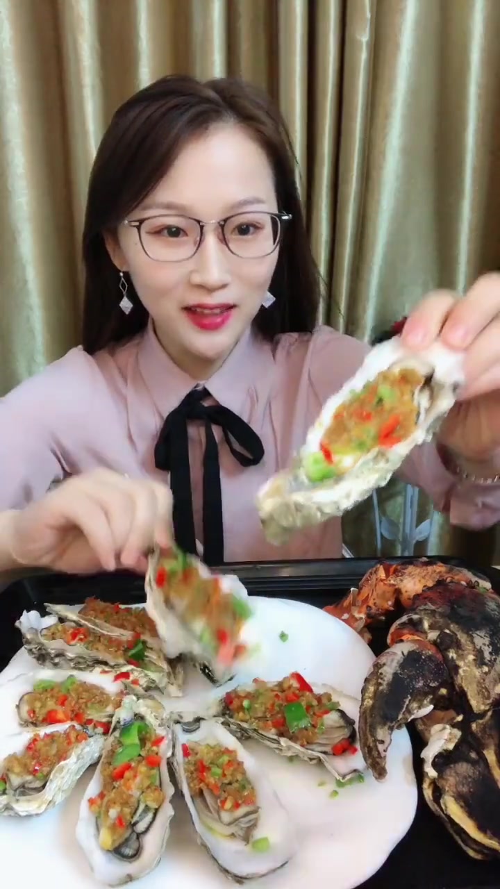 来俩大肥蚝补补，三融双鸡超赞！