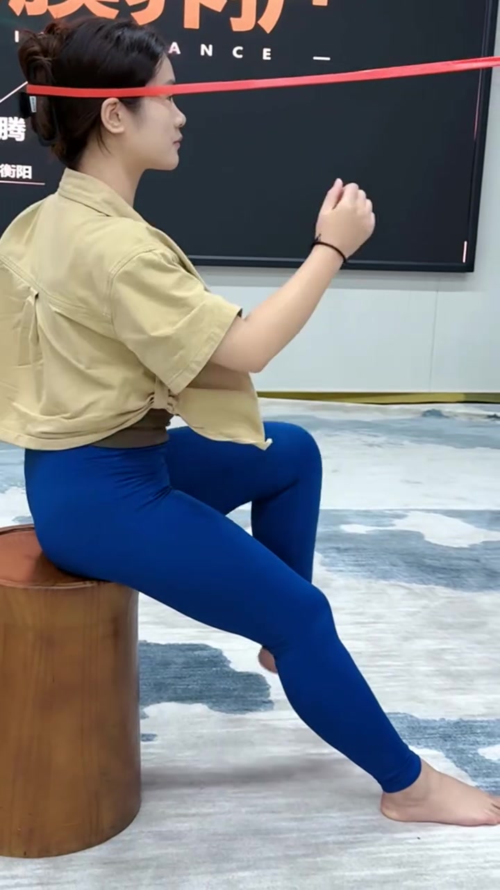 有近视困扰的,试试这个动作,让你不戴眼镜也能看见高清的世界