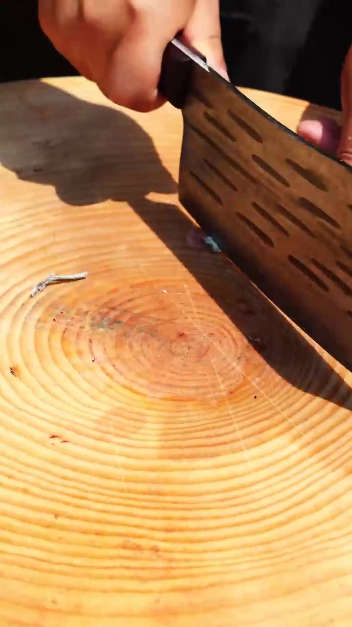 甲鱼烧鳝鱼田鸡，水里的美味今天被我们一锅端了，酱香浓郁软糯鲜香，吃一口胶质满满，真的是回味