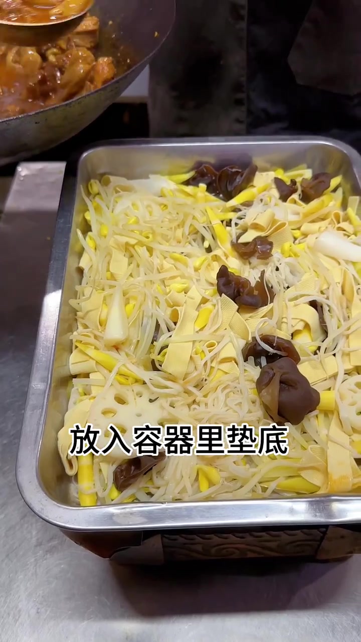 特色川味肥肠童子鸡，酱香浓郁麻辣足，附制作流程