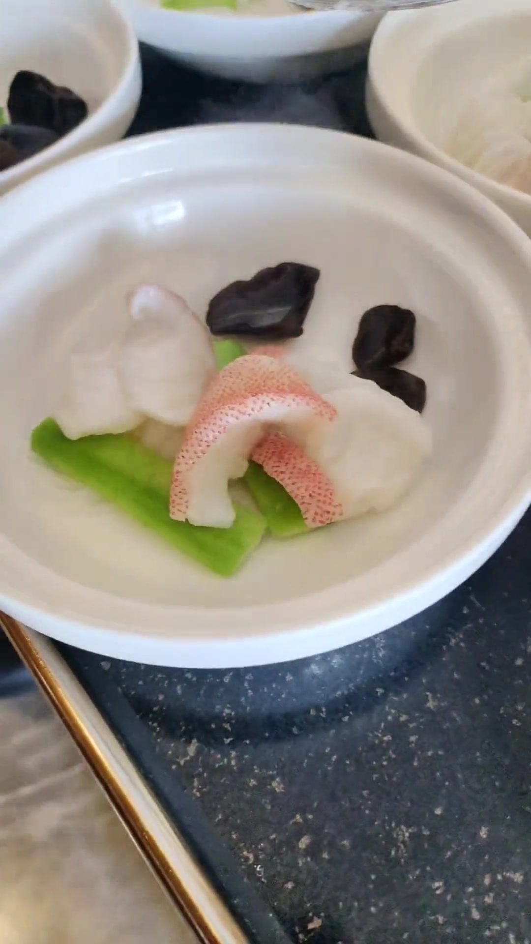 翅汤过桥东星斑鱼片