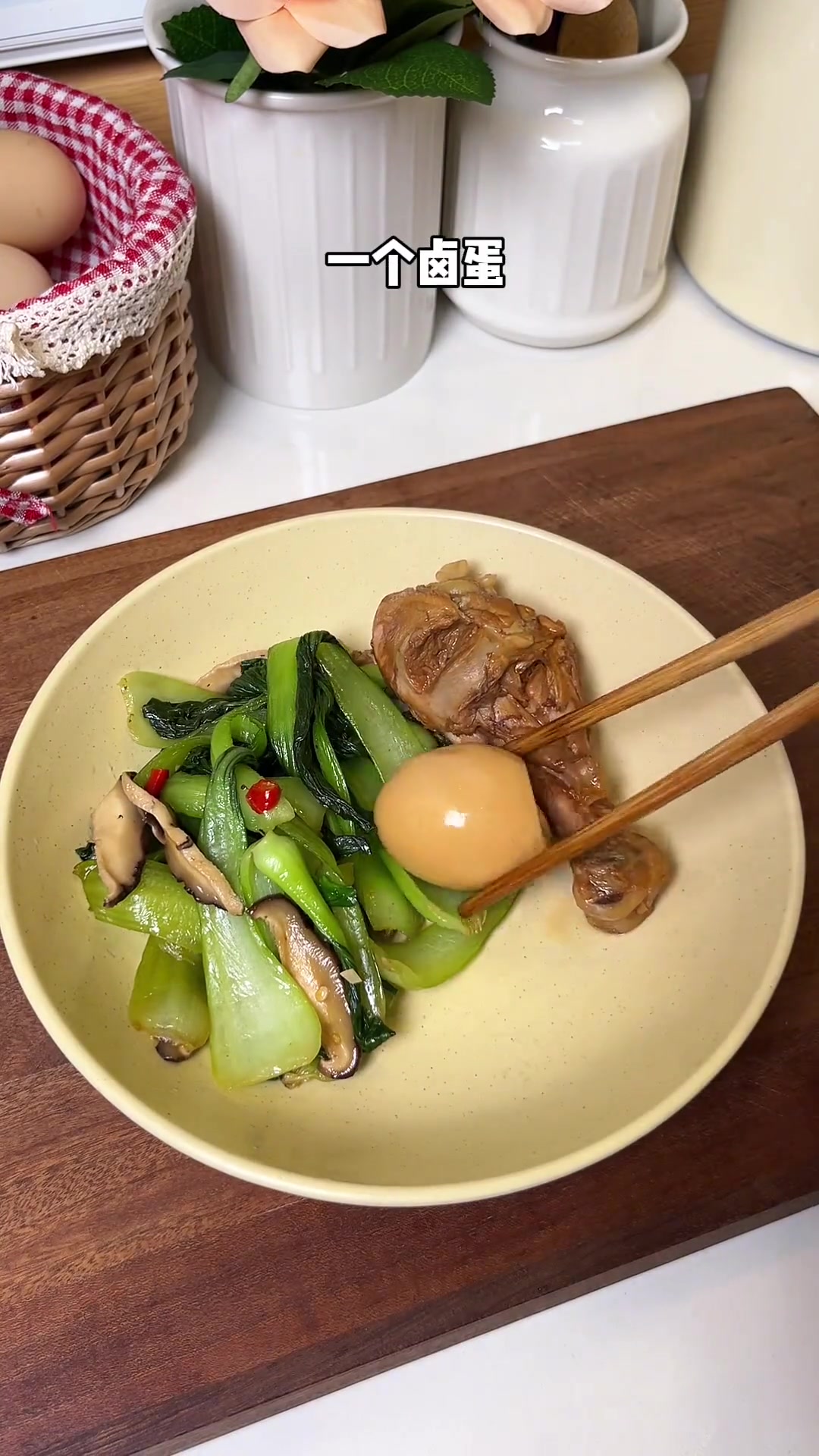 今日食谱:早餐中式汉堡配黑咖啡,午餐晚餐有这些