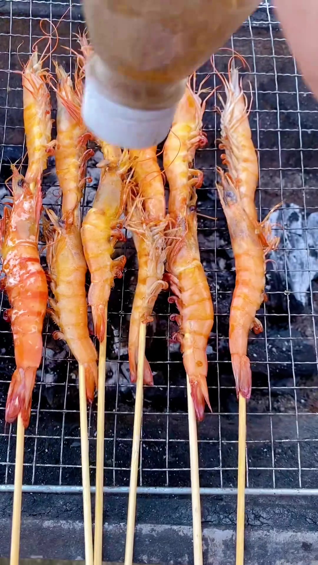 串烧麻虾好吃到吮手指