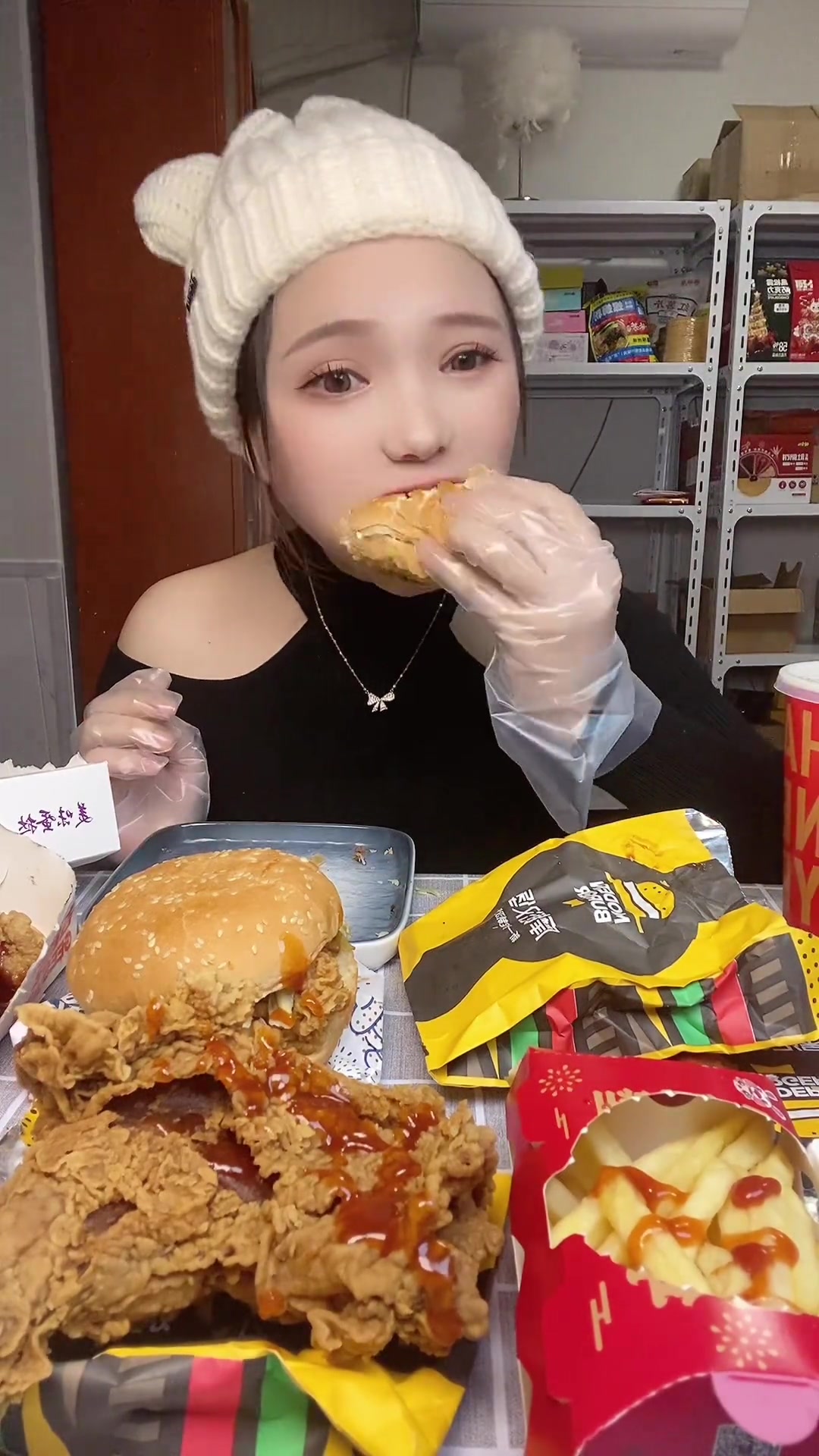 月子馋炸鸡汉堡甜品，天天清淡吃腻了