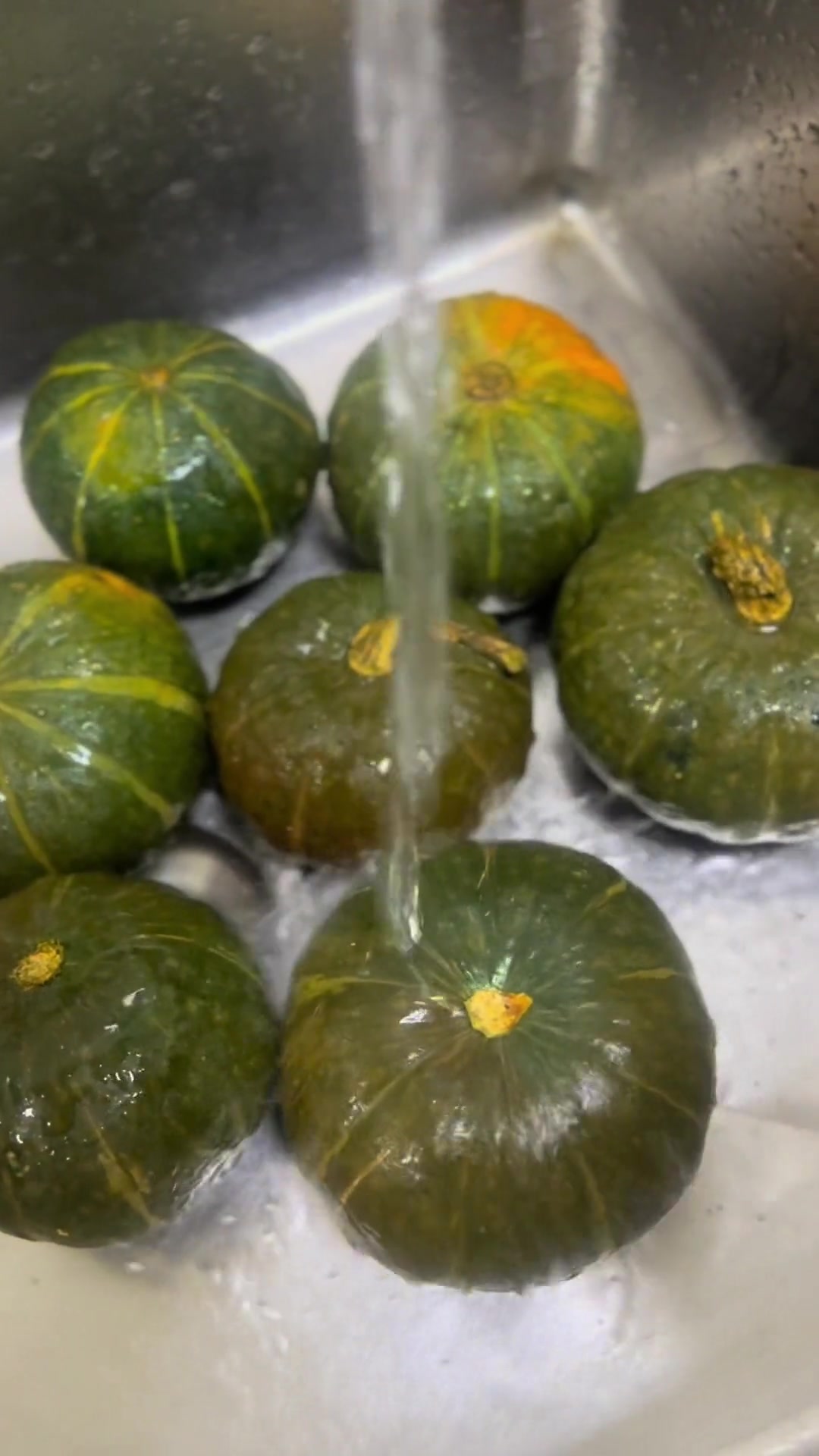 给孩子们做的贝贝南瓜腊八粥,吃了真的会上瘾!祝大家