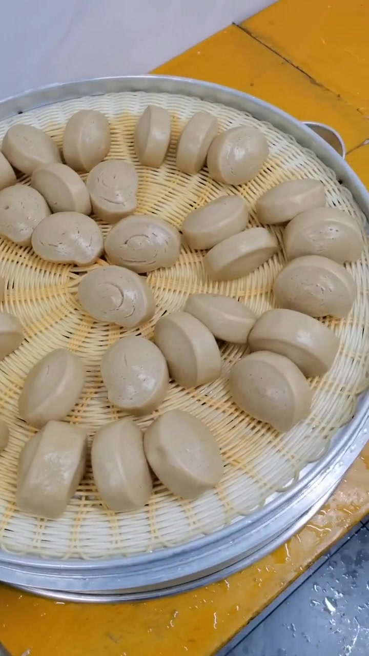 正宗的黄金小馒头和炼乳小馒头,酒店包席定制版
