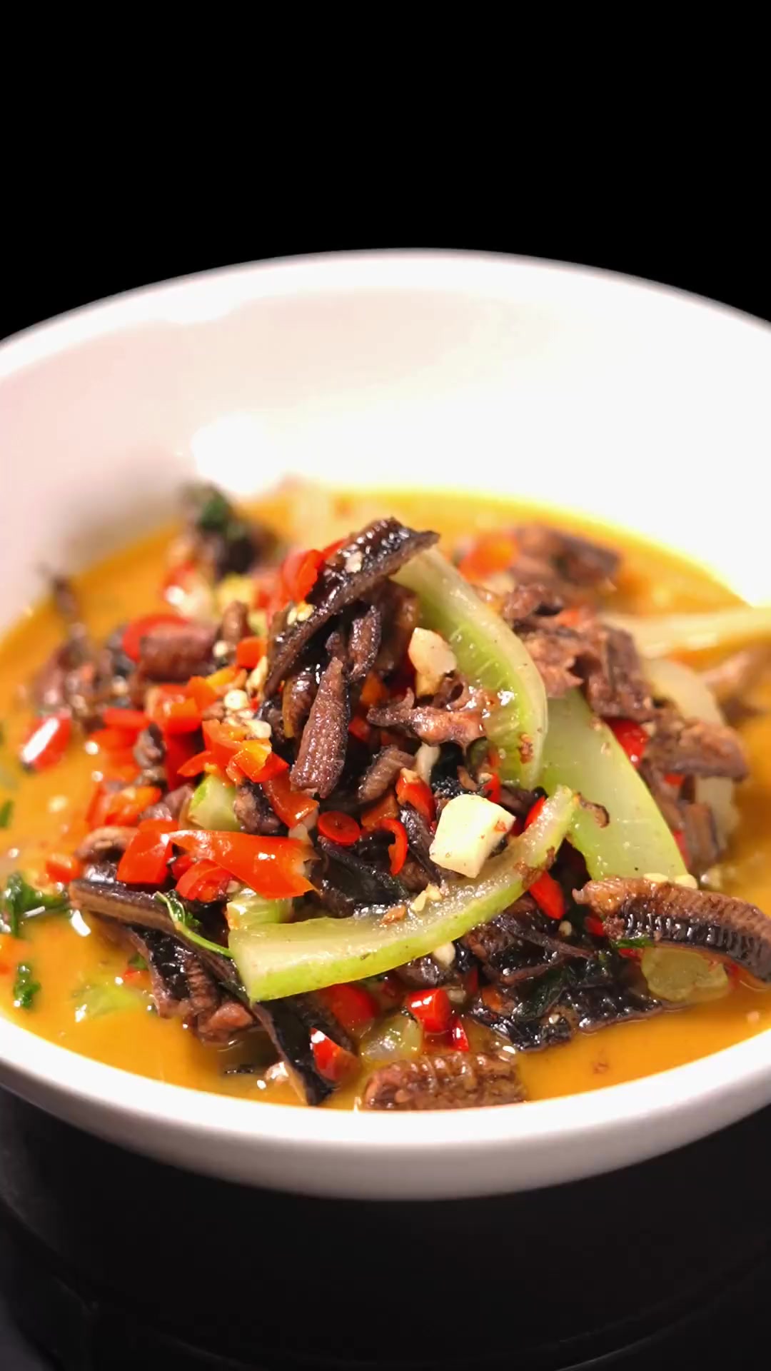 应季好菜：清甜可口的黄瓜焖鳝片