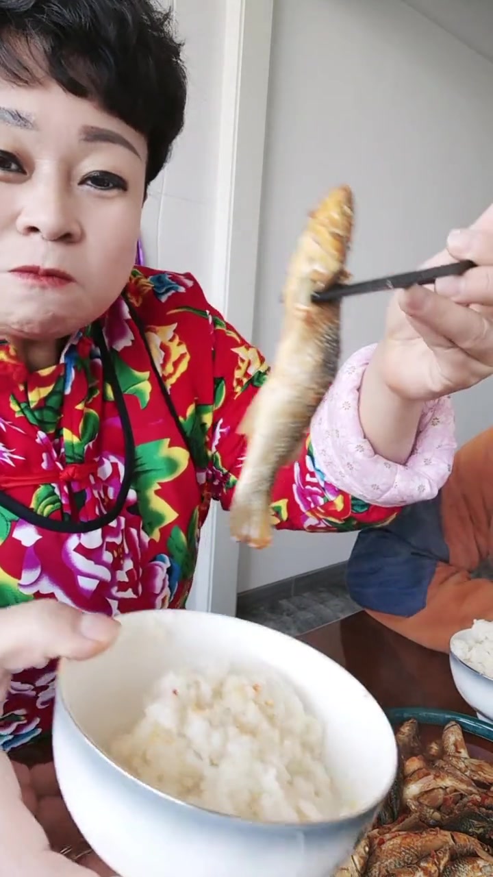 小梭鱼不用去内脏,好吃