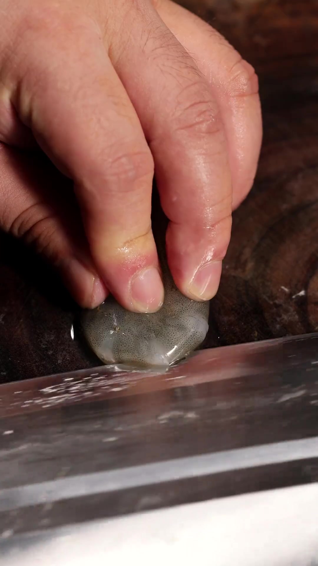 这样做的椒盐虾，又简单又好吃，鲜香酥脆，一口一个