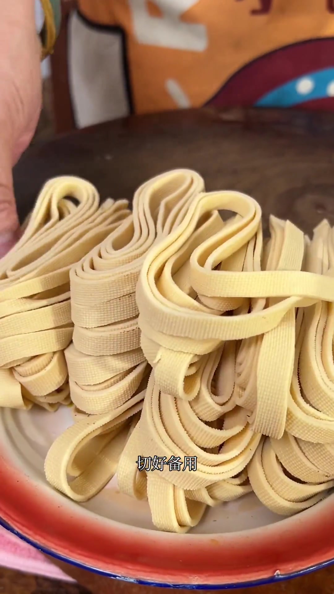 水库鱼头煲做法分享,独特风味超诱人!