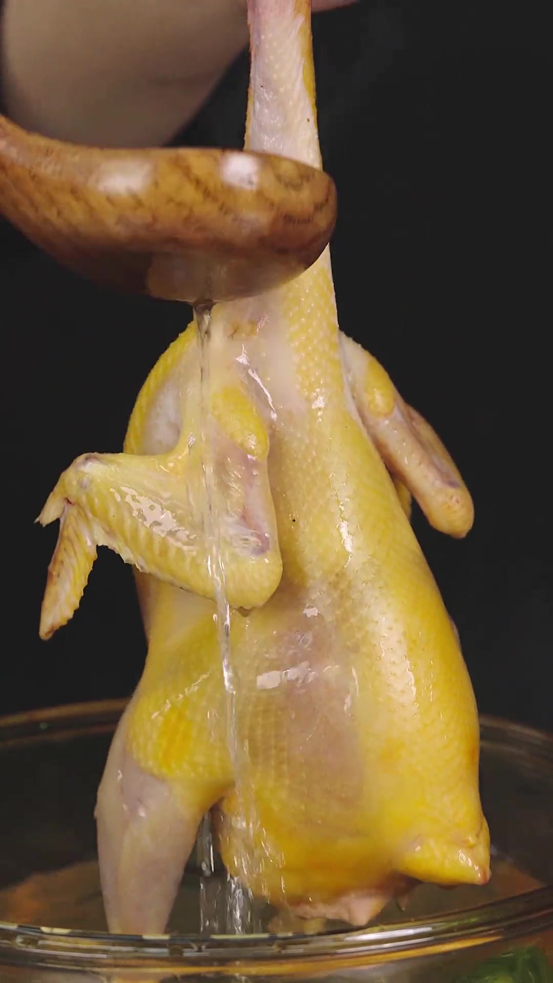 花样吃鸡——中式油泼版意大利青酱配白切鸡