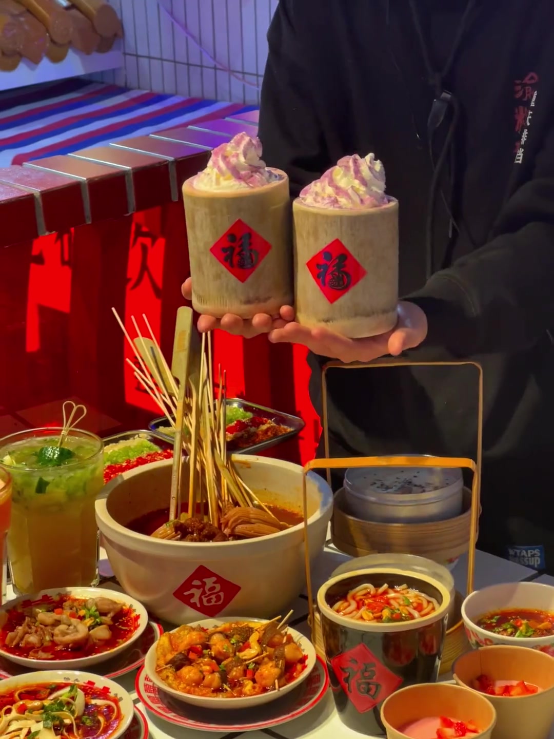 上海能喝苏州同款竹筒奶茶,炸蛋毛肚虾滑超绝!