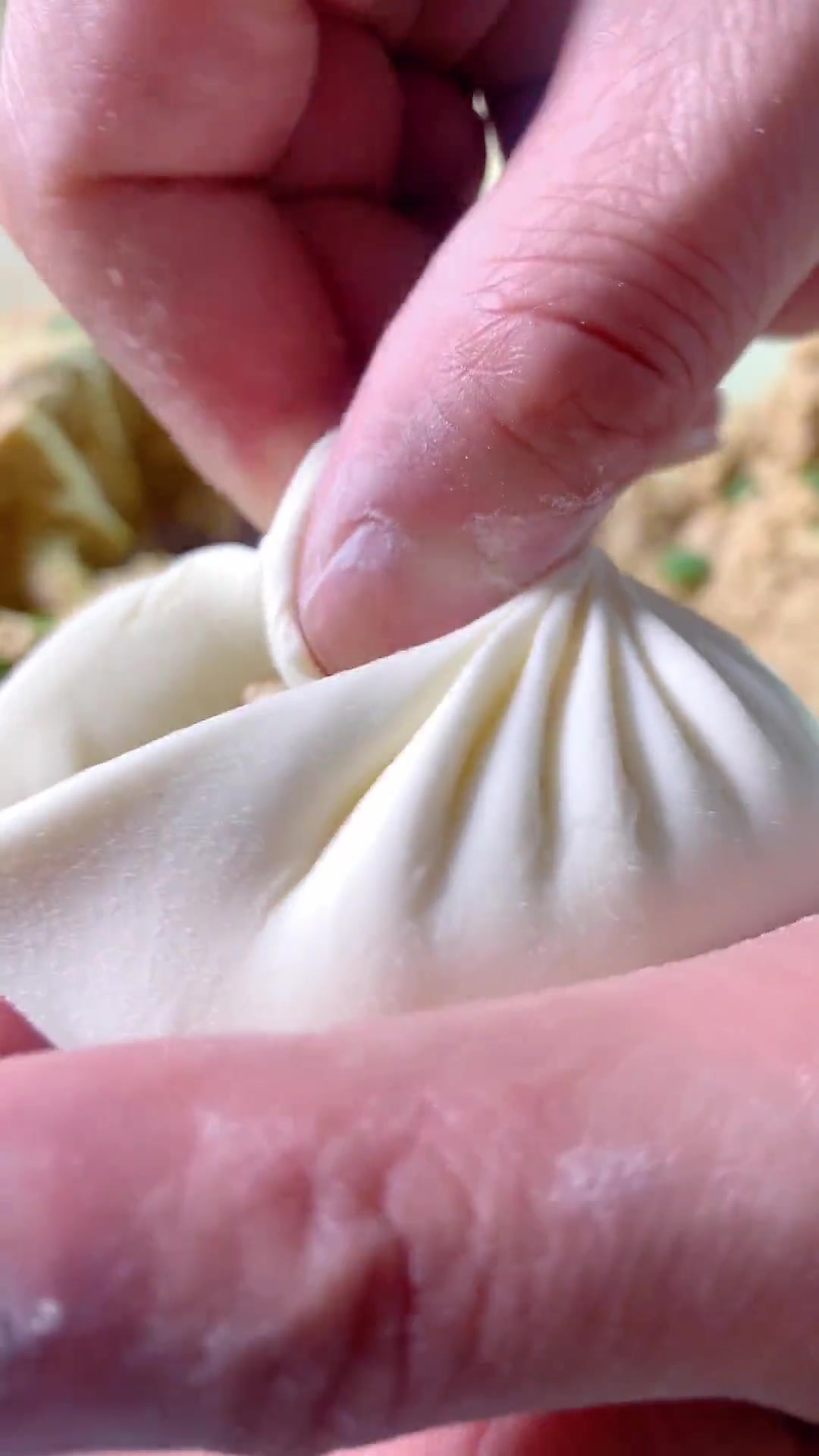 包包子小窍门，按线防跑，大膜别松，收口捏紧