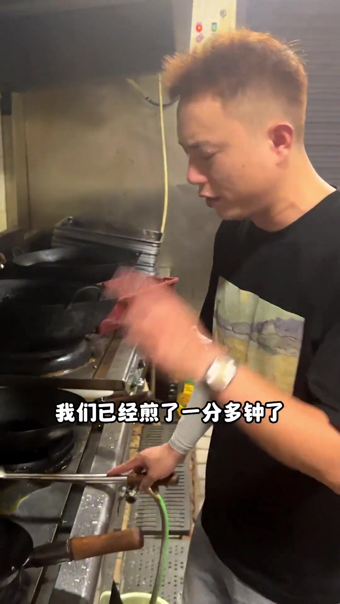 江西名菜「鱼头煮豆葱」汤鲜味美做法简单希望可以帮到大家