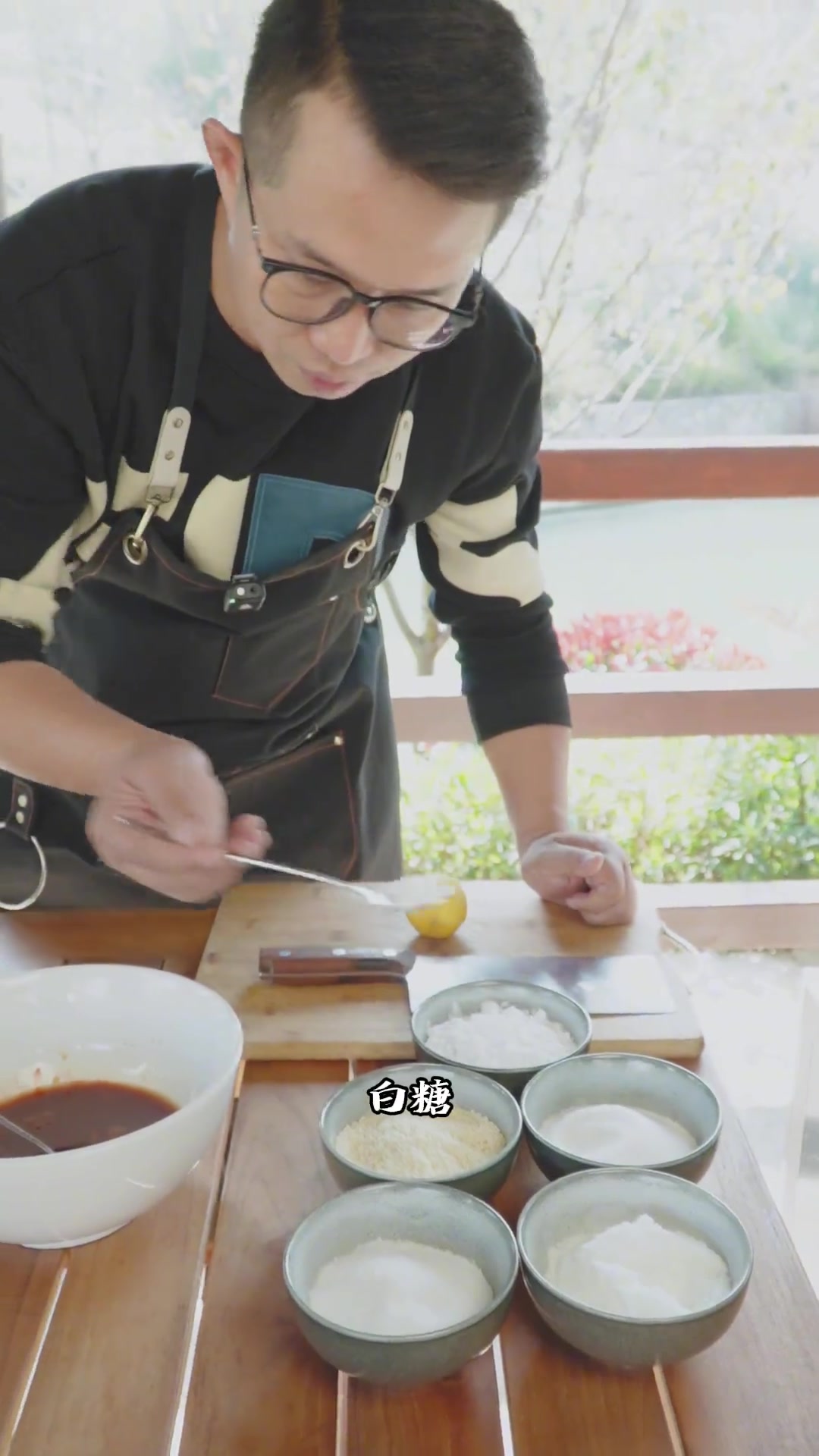 教大家一道台州做法的醉虾,我管这也叫“黑暗料理”,有没有喜欢的小伙伴?