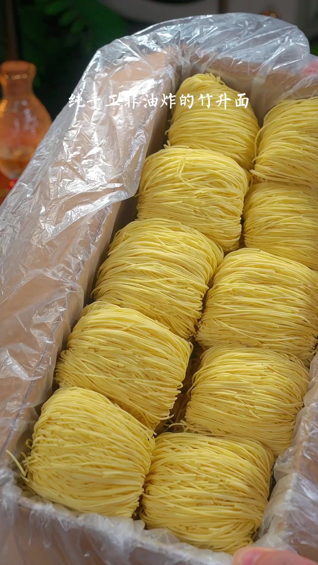 朋友们,大鱼大肉吃不下?来碗荷包蛋清汤面,超赞!