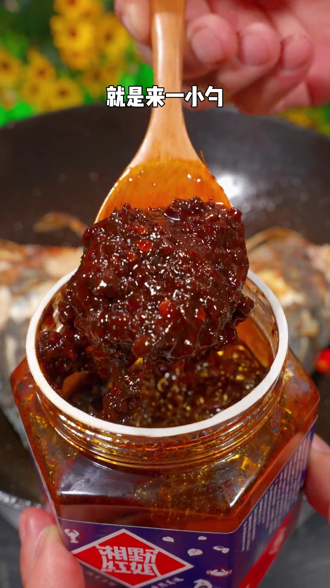 紫苏胖头鱼最近在湘菜馆特别受欢迎汤汁鲜美做法简单没腥味,你也赶紧试试吧~