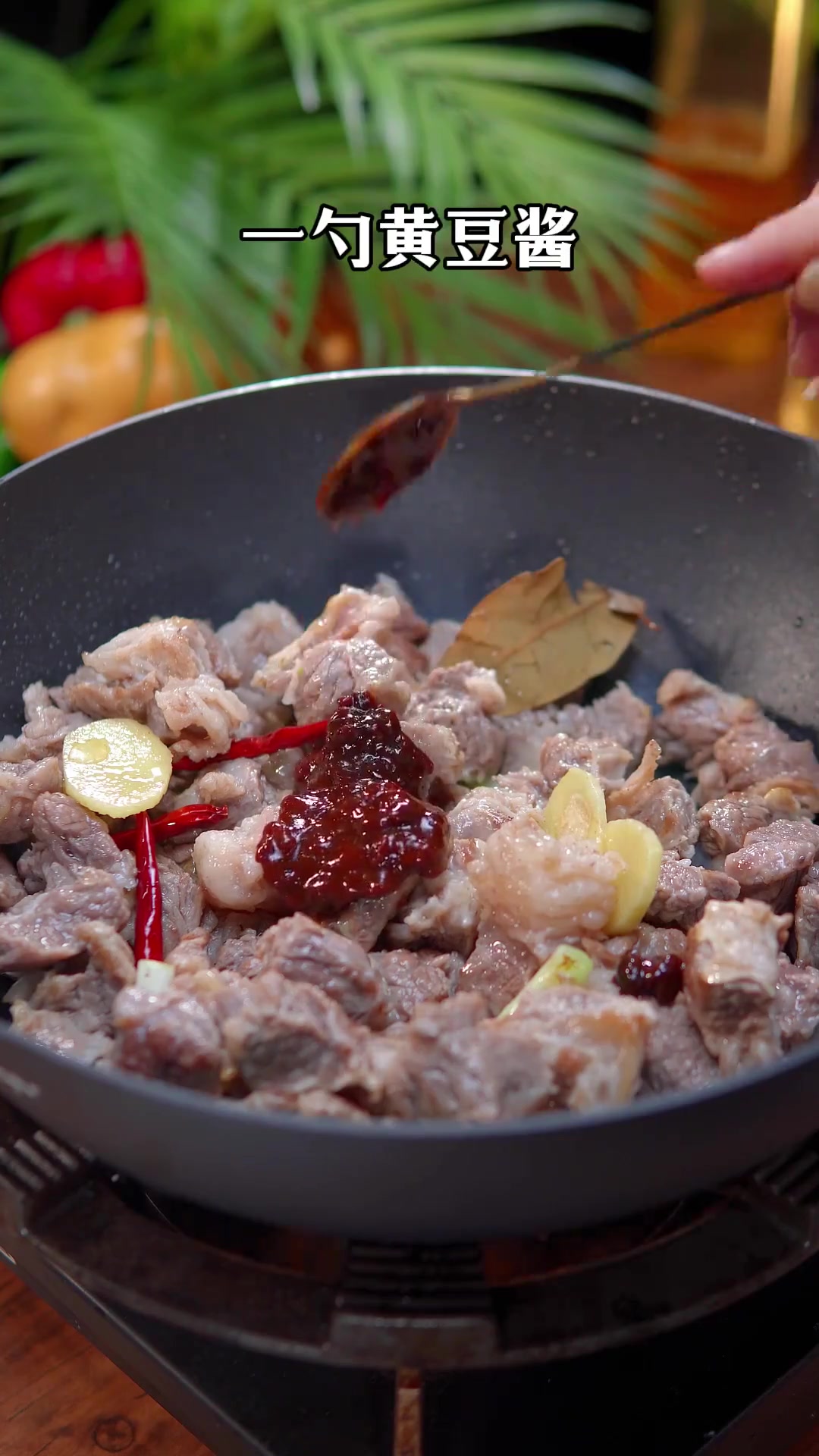 炖牛肉只要掌握这三个小细节，做出来比豆腐还嫩