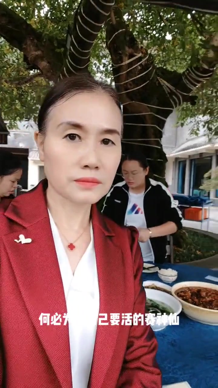 来哟，吃泉水鸡，南山老幺泉水鸡