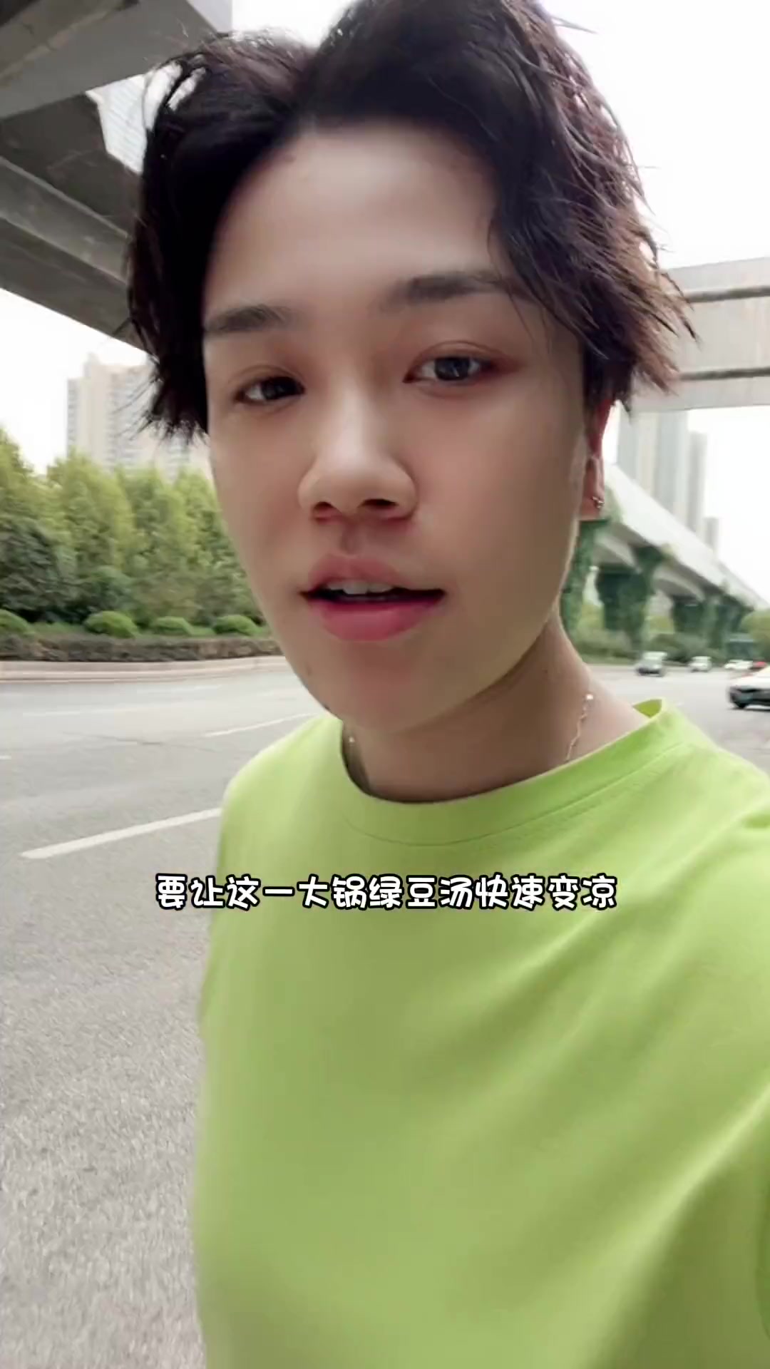 熬绿豆汤放冰糖啦！这次用的米粒大黄冰糖，工艺超赞！