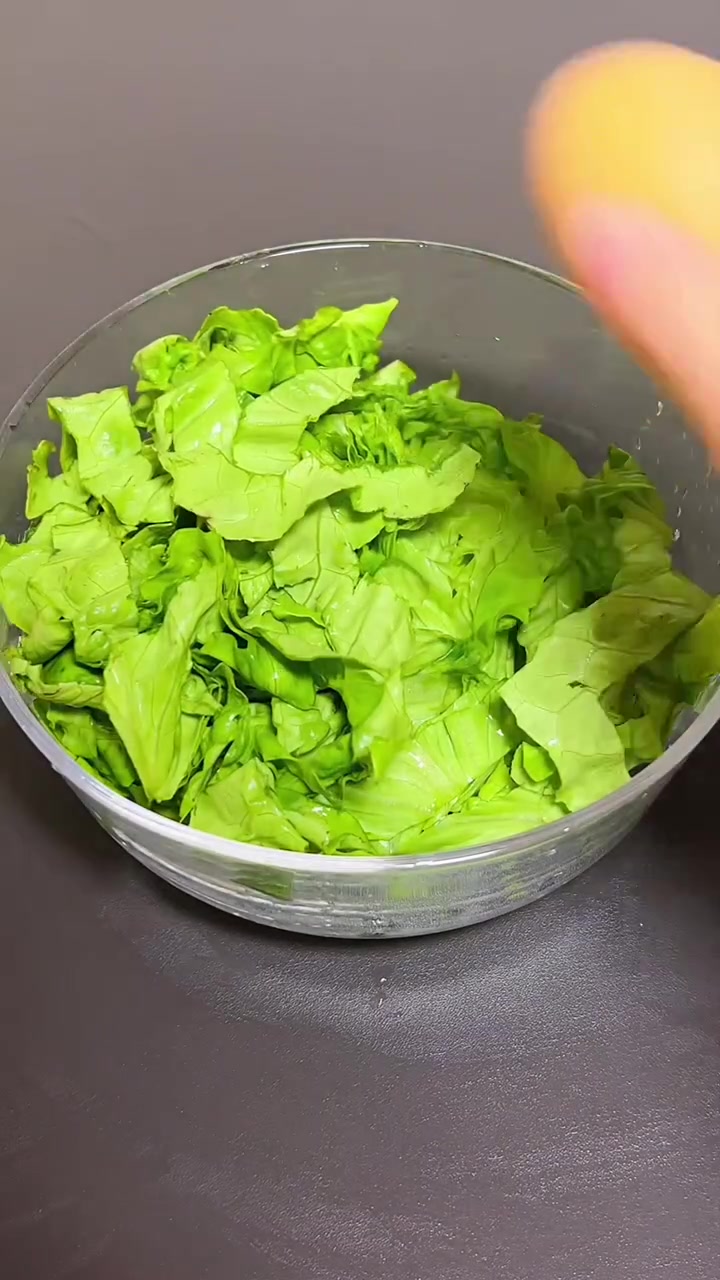 减脂晚餐!生菜鸡蛋饼,好吃不胖,谁吃谁瘦!