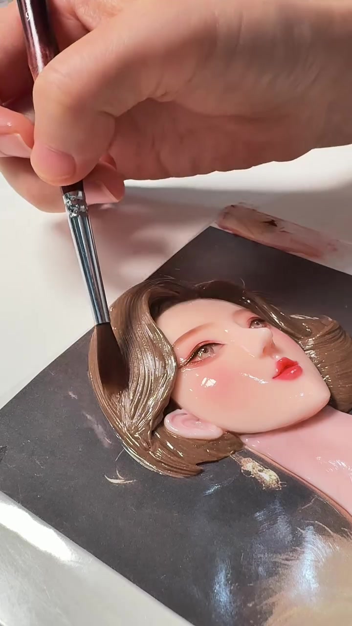 爱应让人温柔勇敢，而非委屈妥协，深深手绘蛋糕艺术