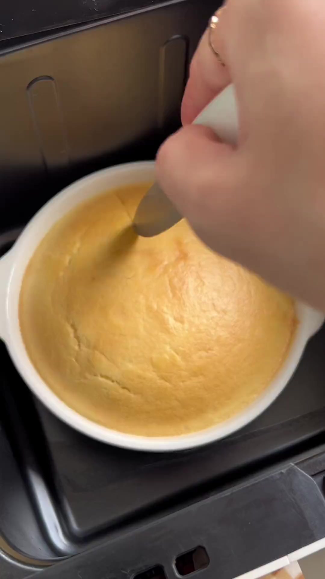 空气炸锅舒芙蕾，做不好戚风蛋糕的宝子快来试试！